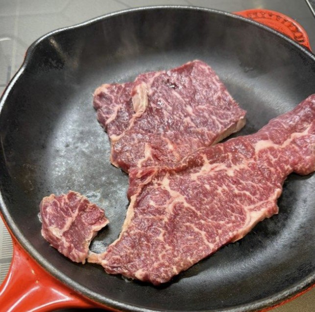 부모님 설 명절 한우선물세트 1+등급 소고기 등심 채끝 구이용 선물 포장