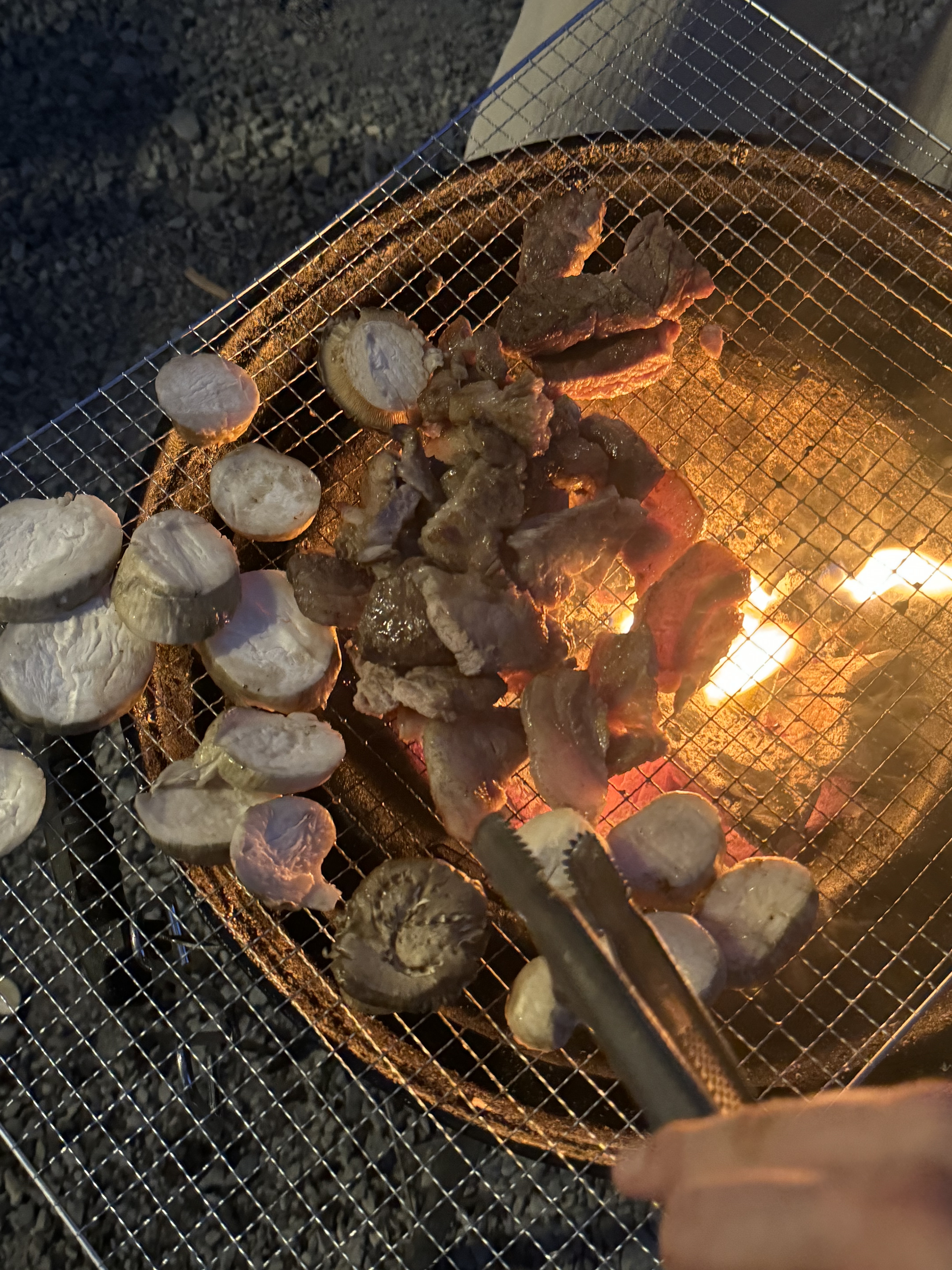 투뿔 한우 1++ 1등급 소고기 스테이크 구이용 안심 부채살 국거리 불고기 모음