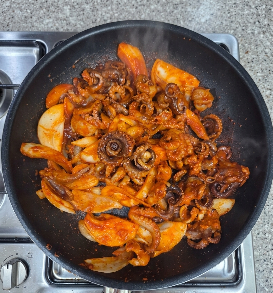양념 쭈꾸미볶음 1+1 캠핑 요리 집들이 음식 냉장 밀키트 